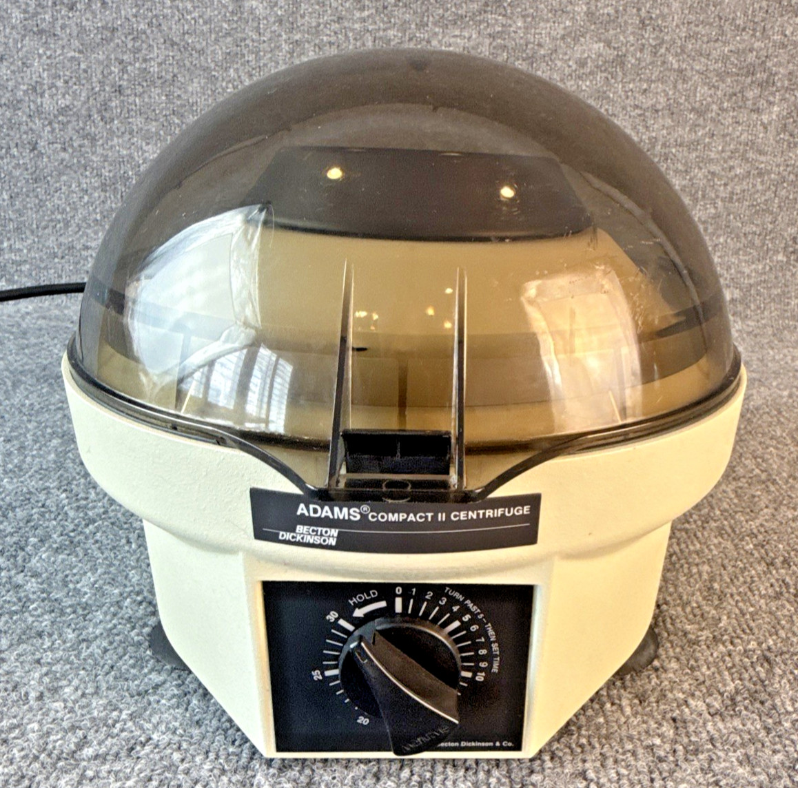 Becton Dickinson Clay Adams Compact II 2 Centrifuge w/ Inserts & 2 WEIGHT PLUGS
