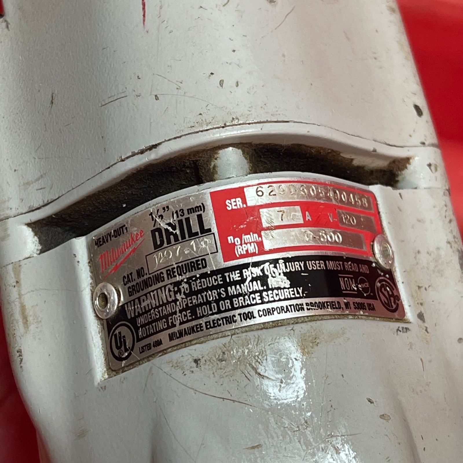 Milwaukee 1107-1 1/2» Corded Right Angle Drill with case