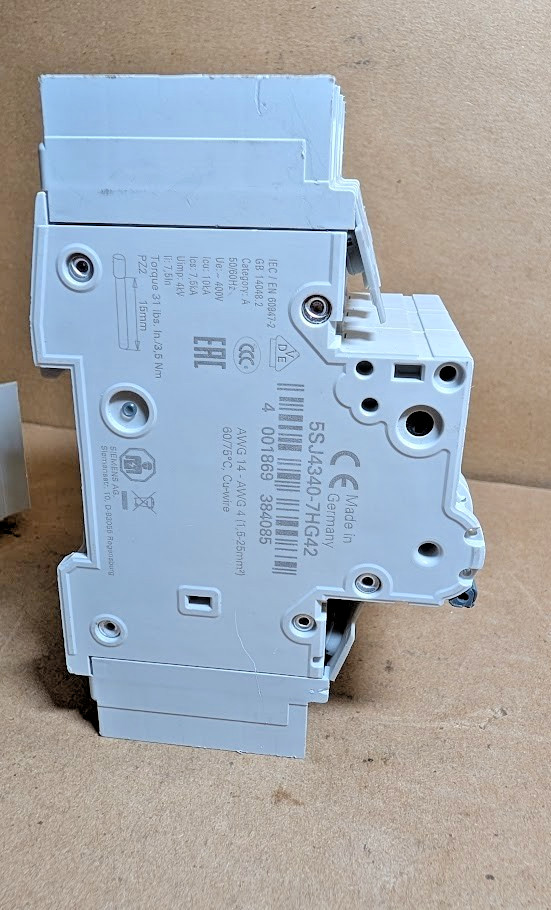 Siemens 5SJ4340-7HG Miniature Circuit Breaker, 3P, 40A, 400V (New NB)
