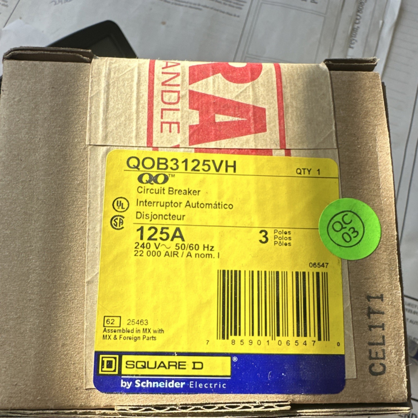Square D QOB3125VH 125A 3-Pole Circuit Breaker 240V AC On/Off Branch Circuit