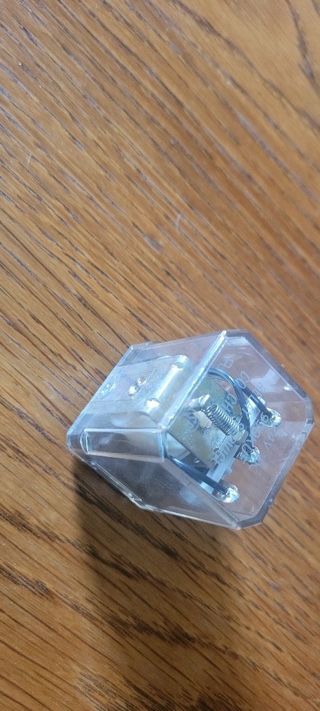 Relay Service Co 999KUE General Purpose Plug-In Relay 24VDC 15A 3PDT 11-Blade