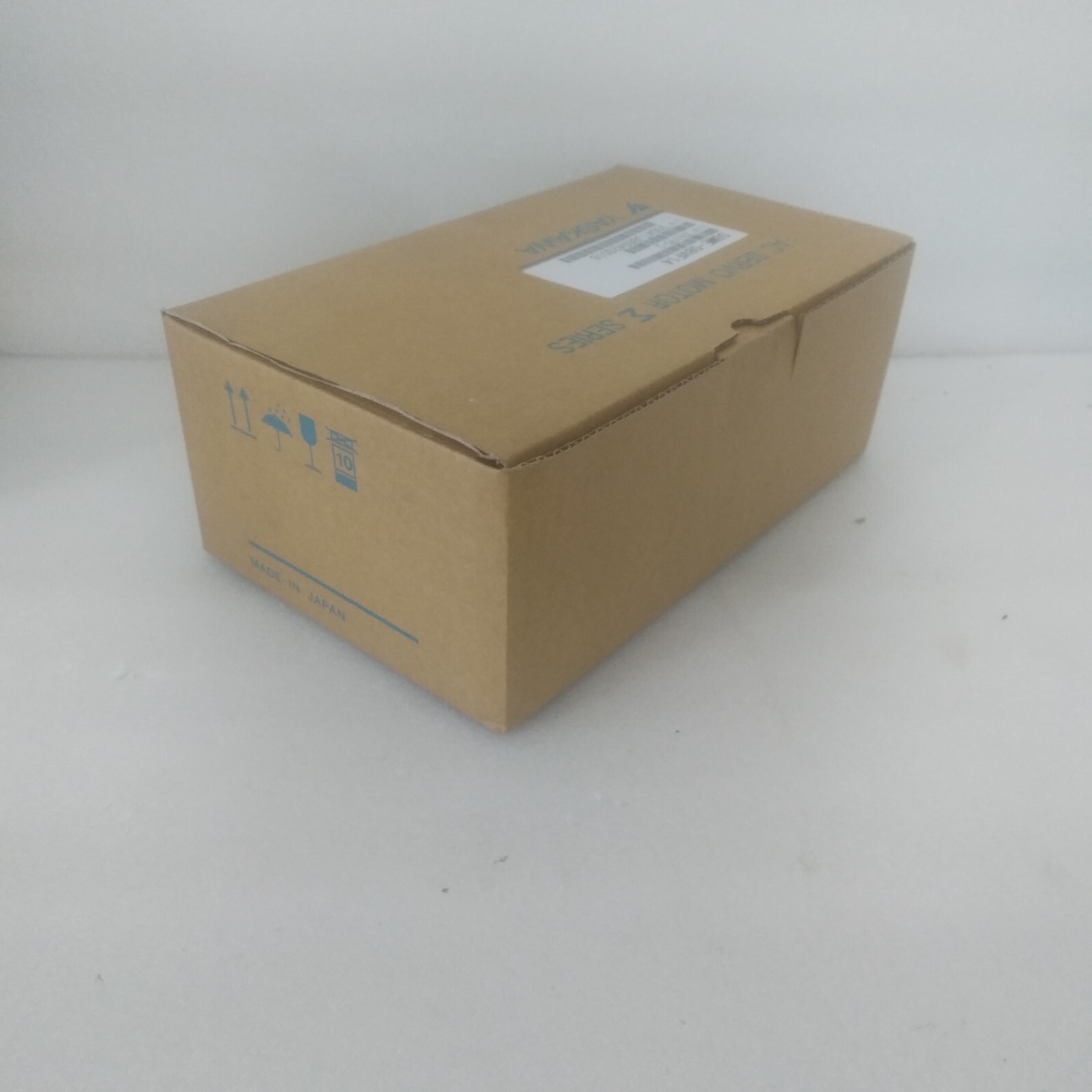 Ship within 24 hours Yaskawa SERVO MOTOR SGME-08VF14 NEW