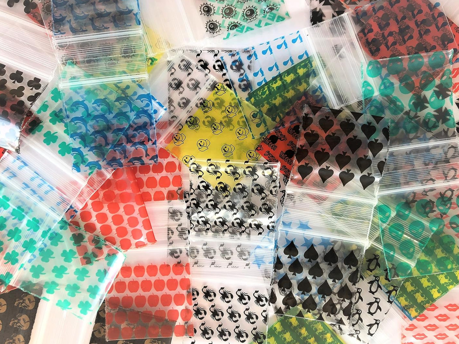 200 ZIPLOCK BAGGIES 1.5″ x 1.5″ STANDARD SIZE DIME BAGS – 10+ RANDOM STYLES MIX!