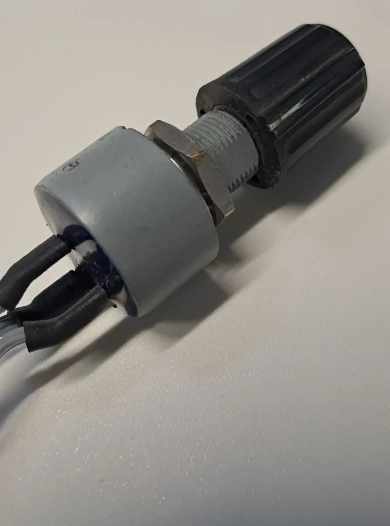 PE30 – SFERNICE – PE30 / Potentiometer Used