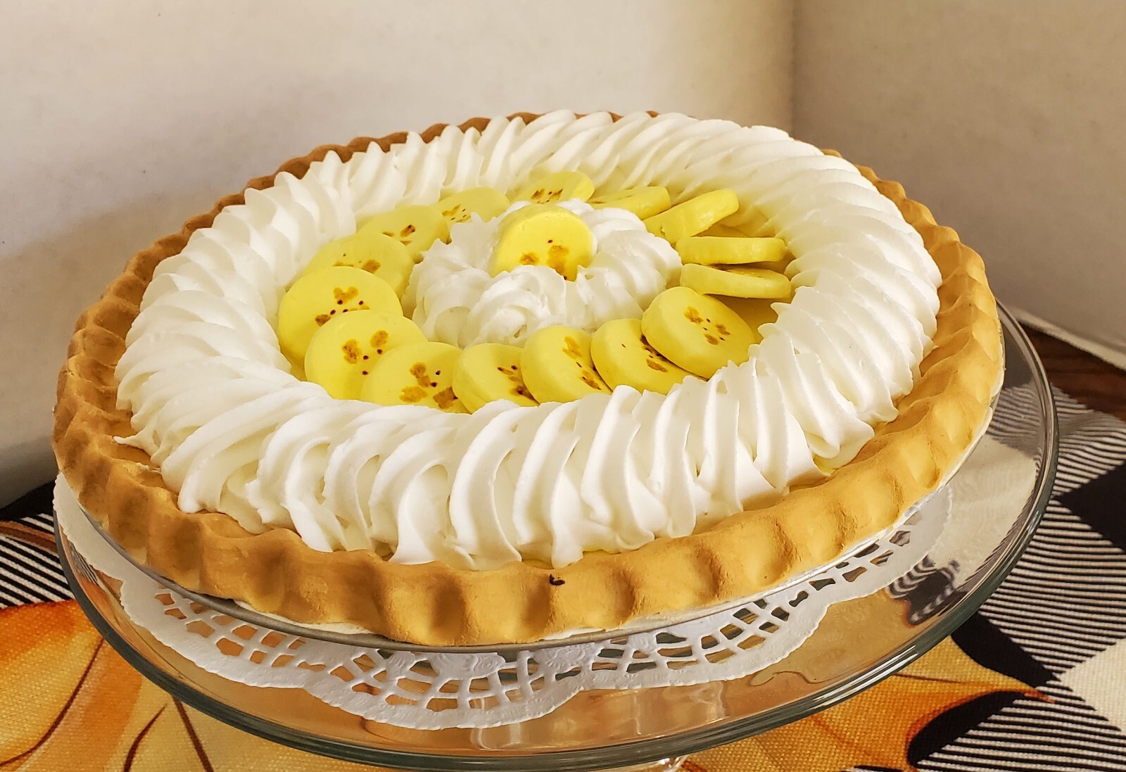 9 ½ Faux Fruit Pies Apple,Peach, Blueberry, Cherry & Banana Lattice Top Pies