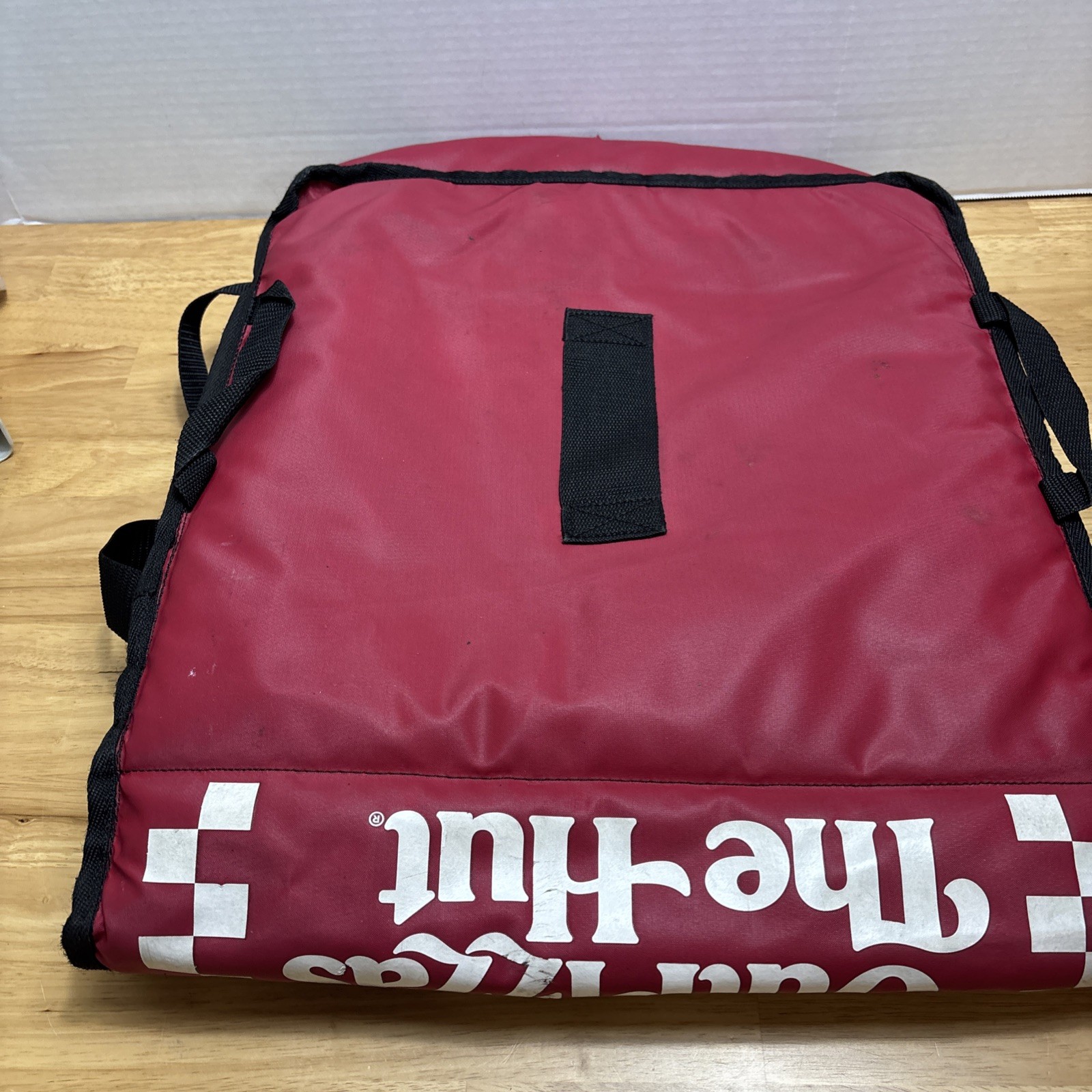 Authentic Pizza Hut Insulated Delivery Bag Rare Gig-Use Red & White Keep Warm