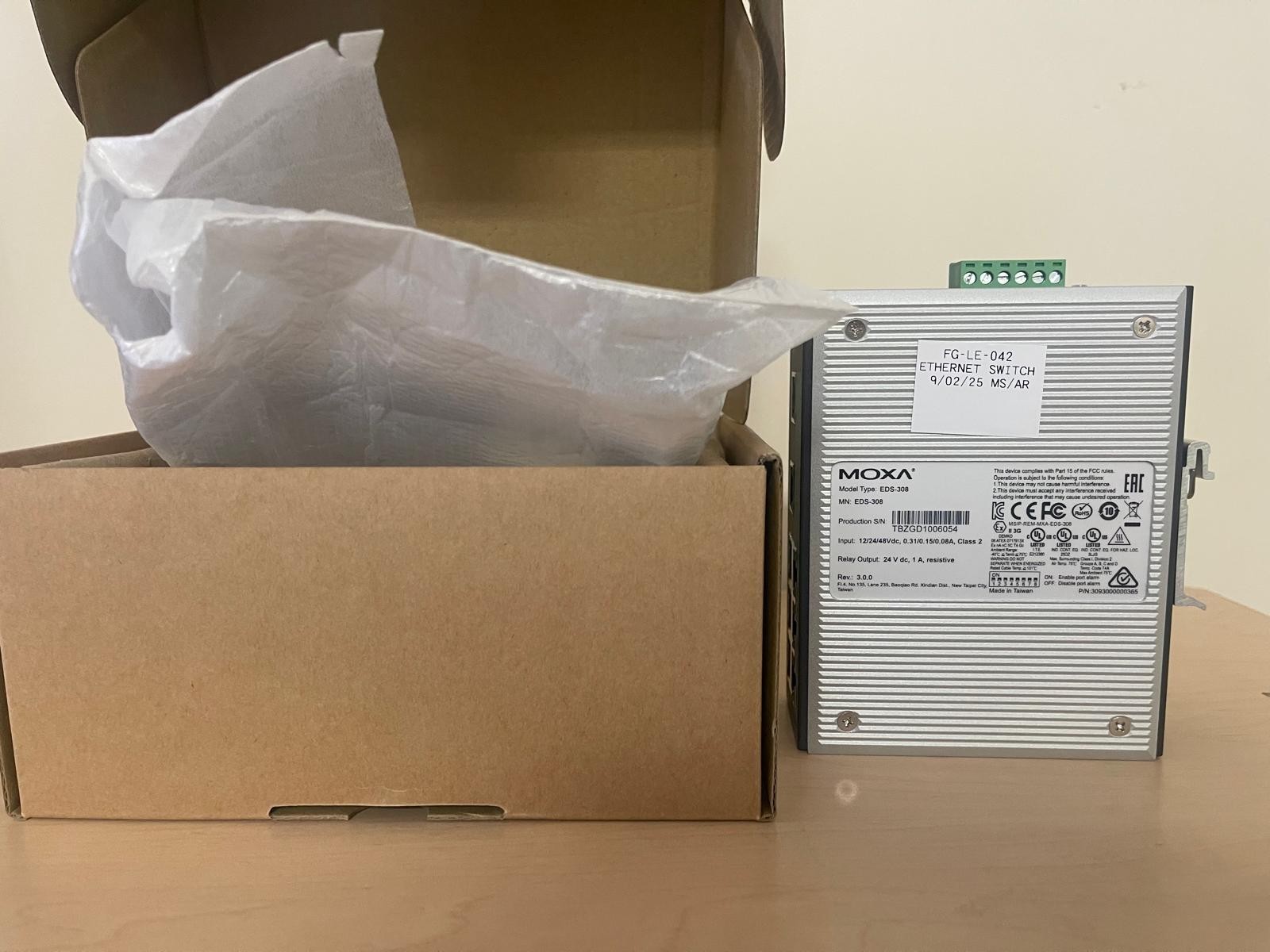 MOXA EDS-308 Ethernet Switch Input Module Connector PLC (BIN-7.1.2)