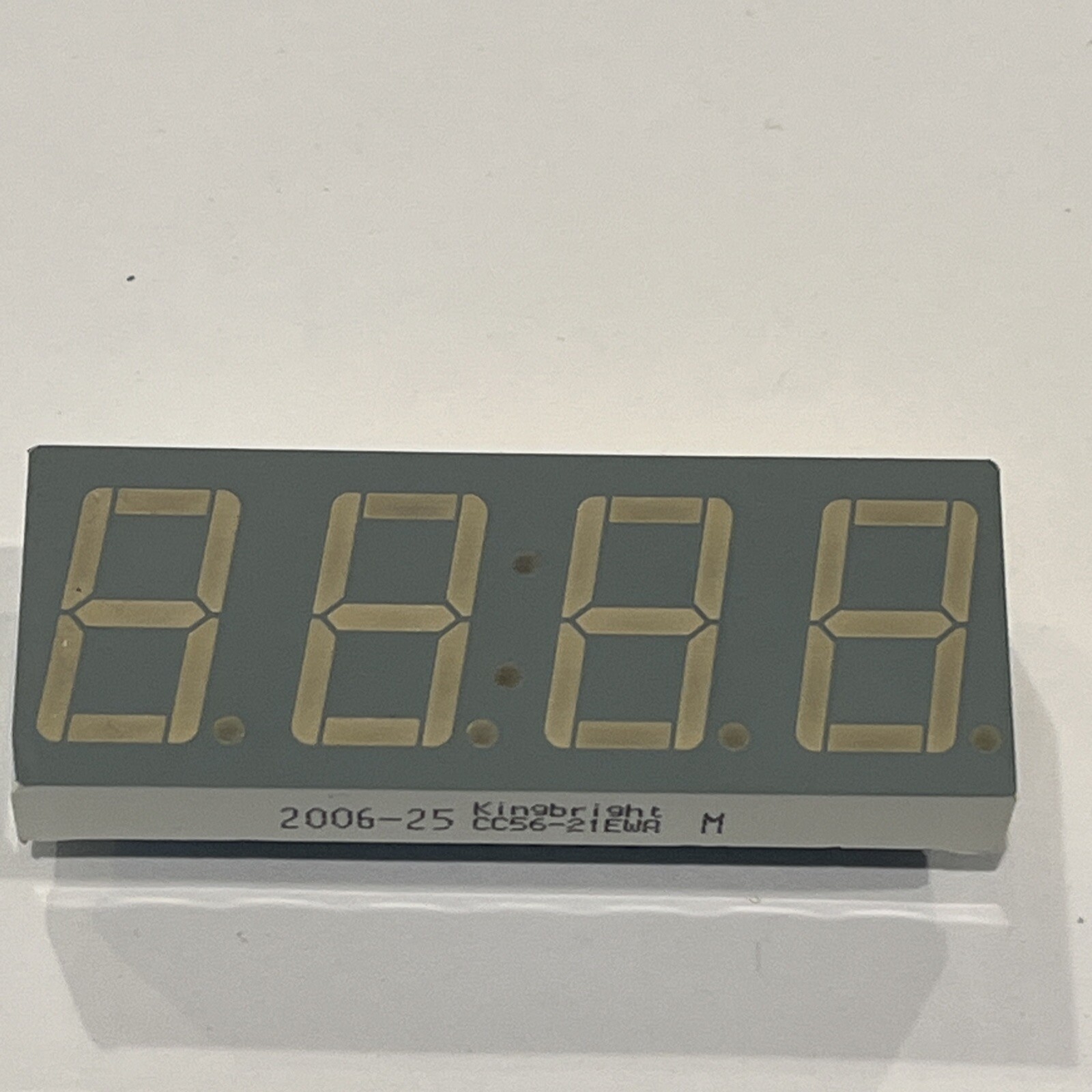 CC56-21EWA 7 SEGMENT / NUMERIC LED DISPLAY / 4-CHARACTER / RED Color / 14.2MM