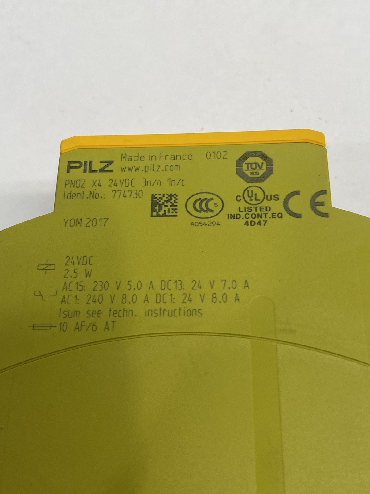 Pilz 774730 Standalone Safety Relay 1 or 2 Channel, PNOZ X4 24VDC 3n/o 1n/c