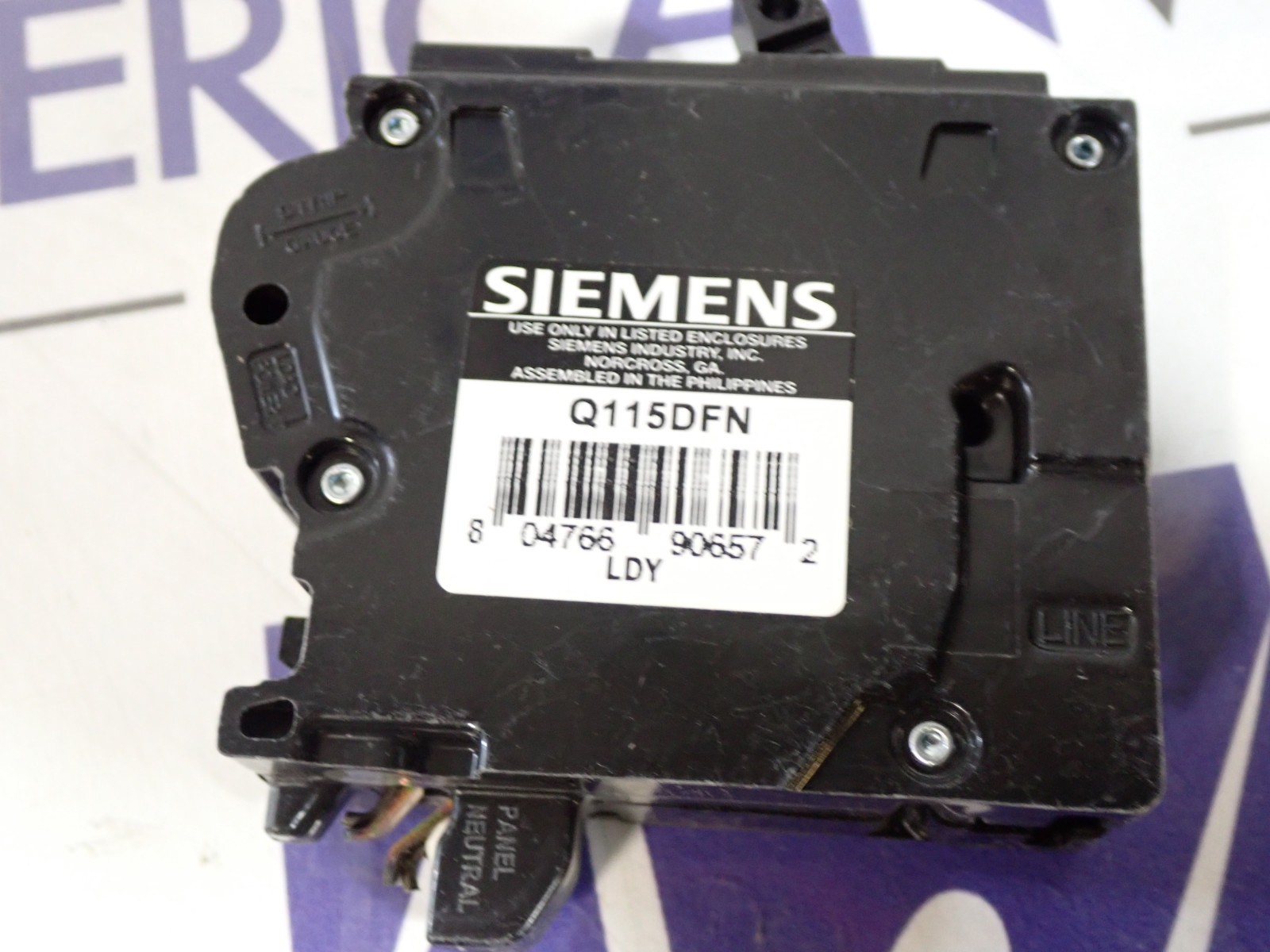 1 New Siemens Q115DFN Plug in 15 amp Breakers 120v AFCI/GFCI Plug on Neutral