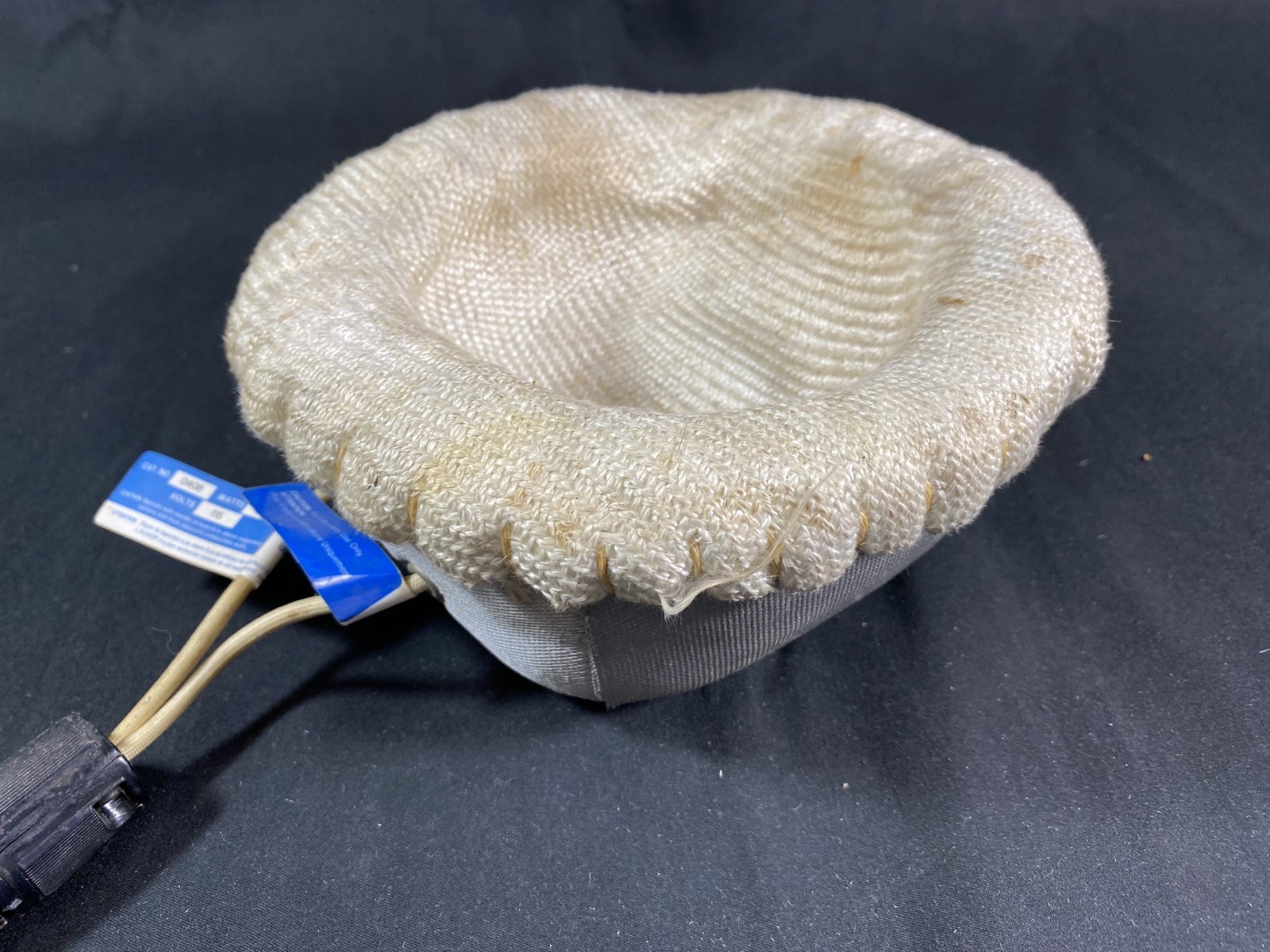 GLAS-COL 1L 115 Volts 380 Watt Fiberglass Fabric Heating Mantle 100A 0408