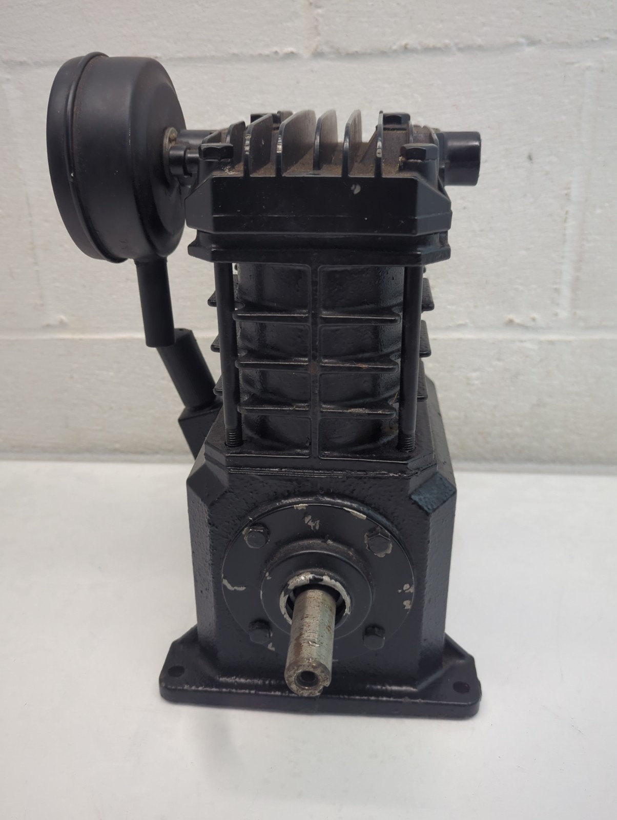 VT480000AV CAMPBELL HAUSFELD REPLACEMENT CAST IRON PUMP AS IS
