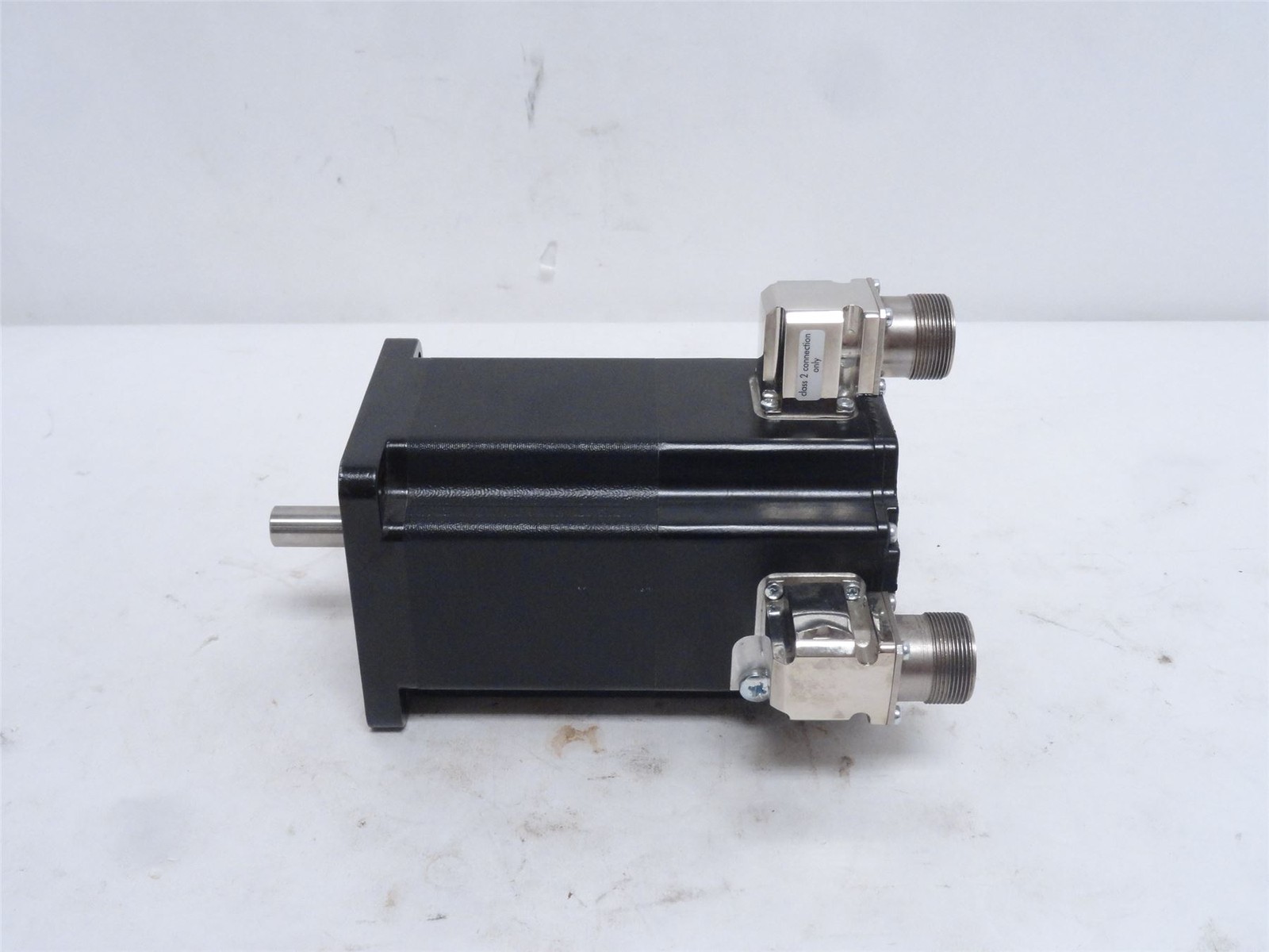 245954 New-No Box; Schneider BRS39AW361ACA Stepper Motor; 3PH; 230VAC; 325VDC
