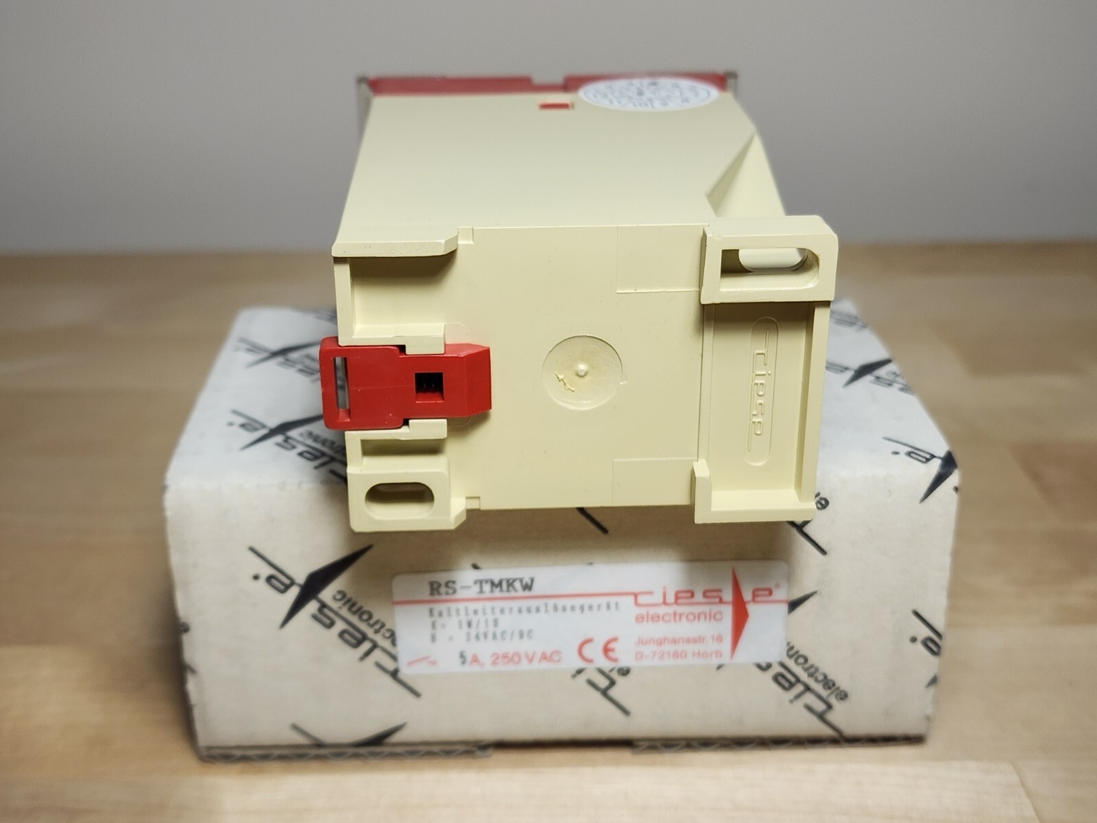 Riese RS-TMKW PTC Thermistor Release Relay 24V AC/DC Temperature Monitor Protect