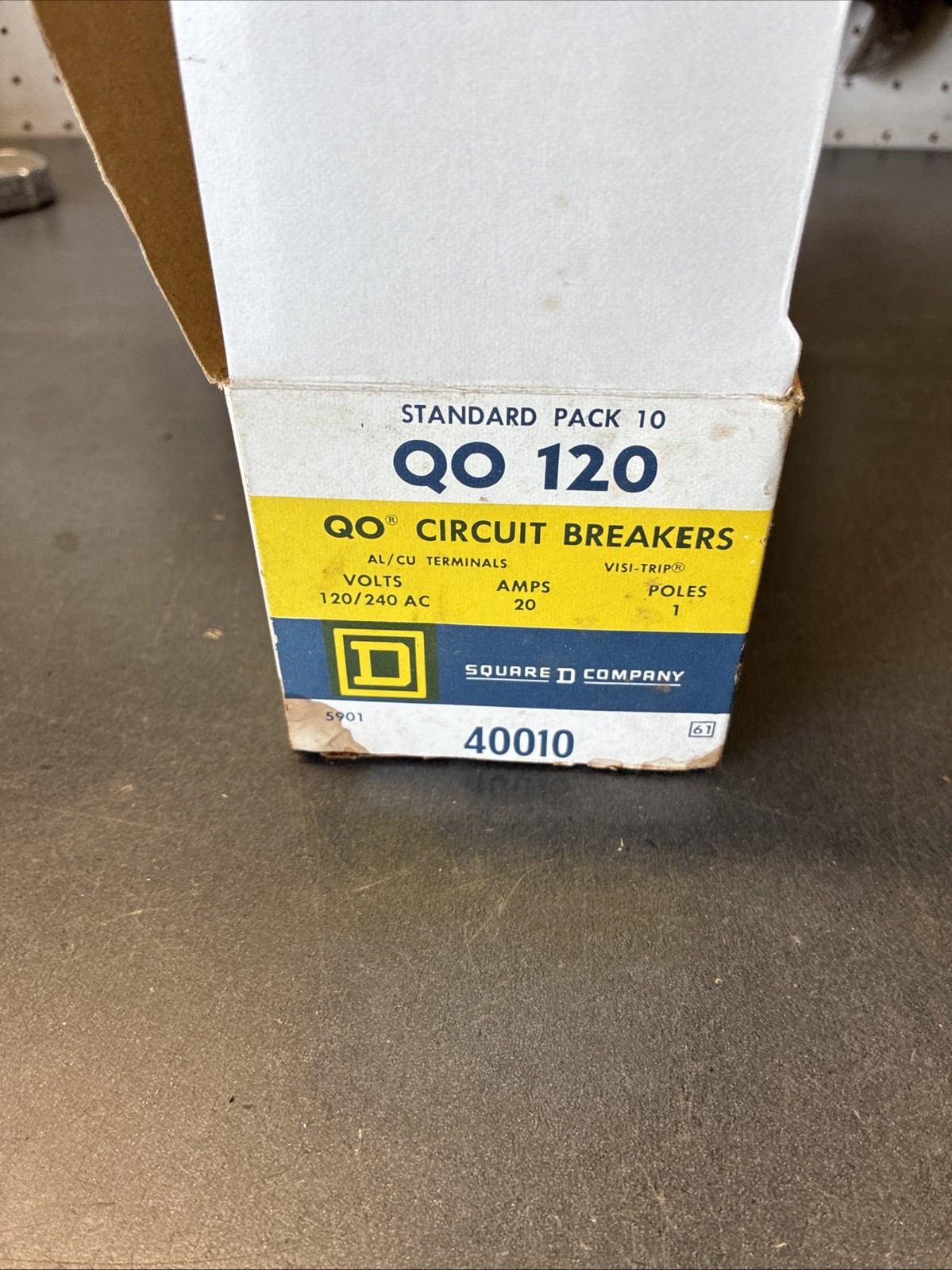 Lot Of 10 Square D QO 120 Circuit Breakers 120 / 240 Vac 20 Amp Single Pole