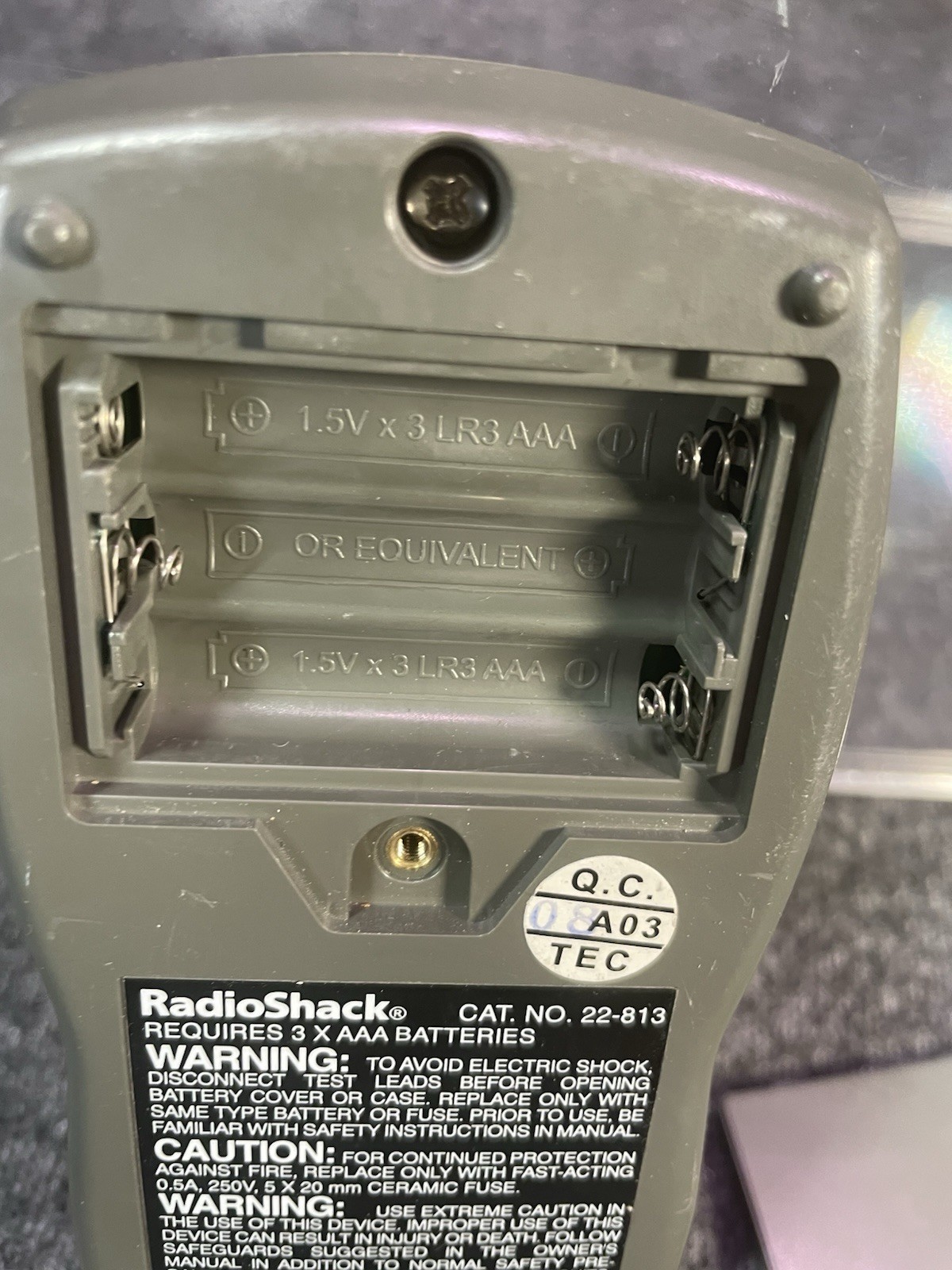 RadioShack 22-813 Digital Multimeter 29 Range Auto Ranging NO PROBES Work Great
