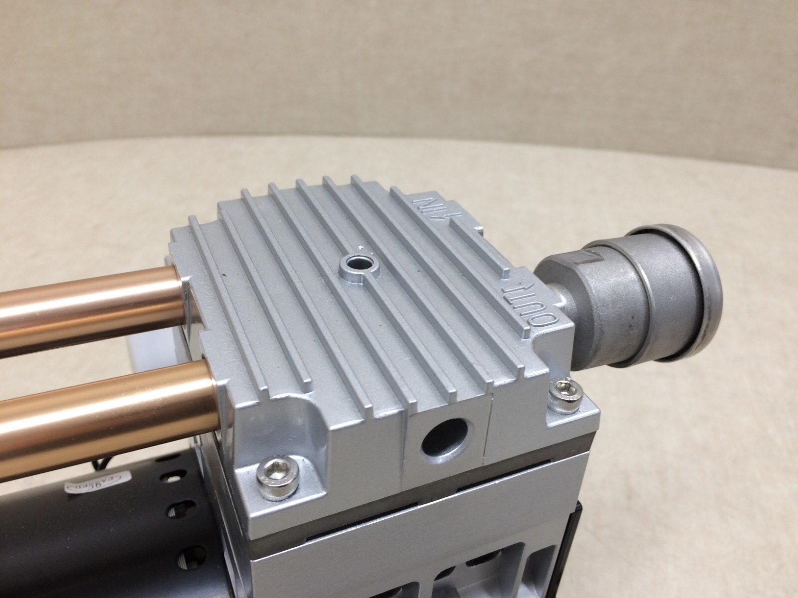 AirTech HP-200V Oil-Less Dry Rotary Piston Vacuum Pump w/ Cord