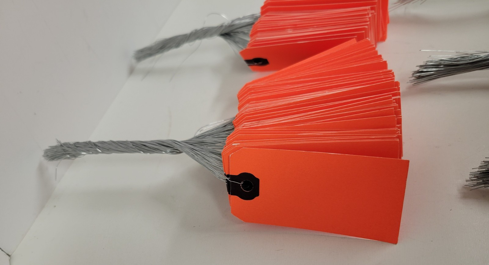 475 Orange Tags with Wire 3-1/4″ x 1-5/8″ Inventory Shipping Hang Tags