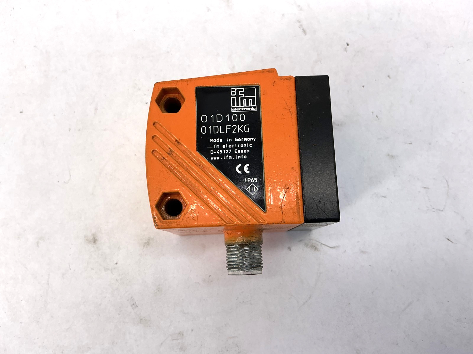 IFM O1D100 01DLF2KG Photoelectric Distance Sensor 01DLF3KG 0.2-10m 10-30V