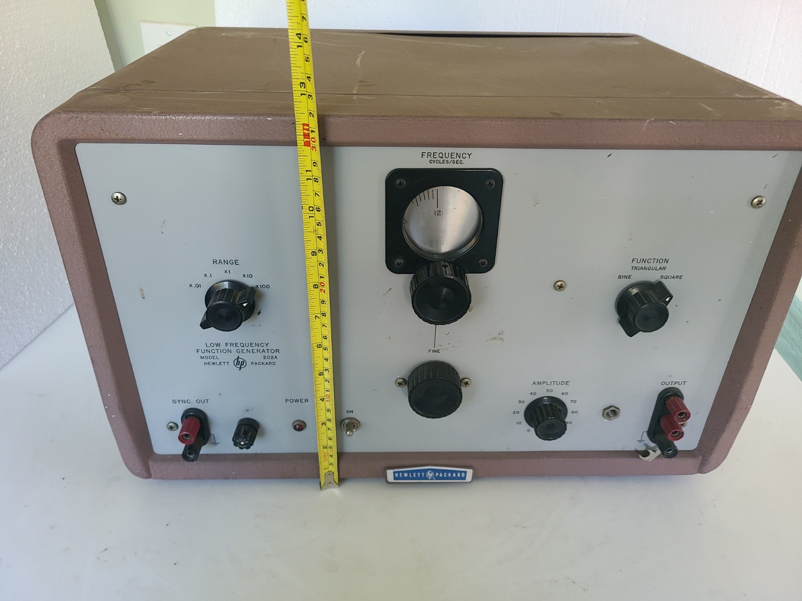 HP 202A Low Frequency Function Generator, Powers Up, Untested