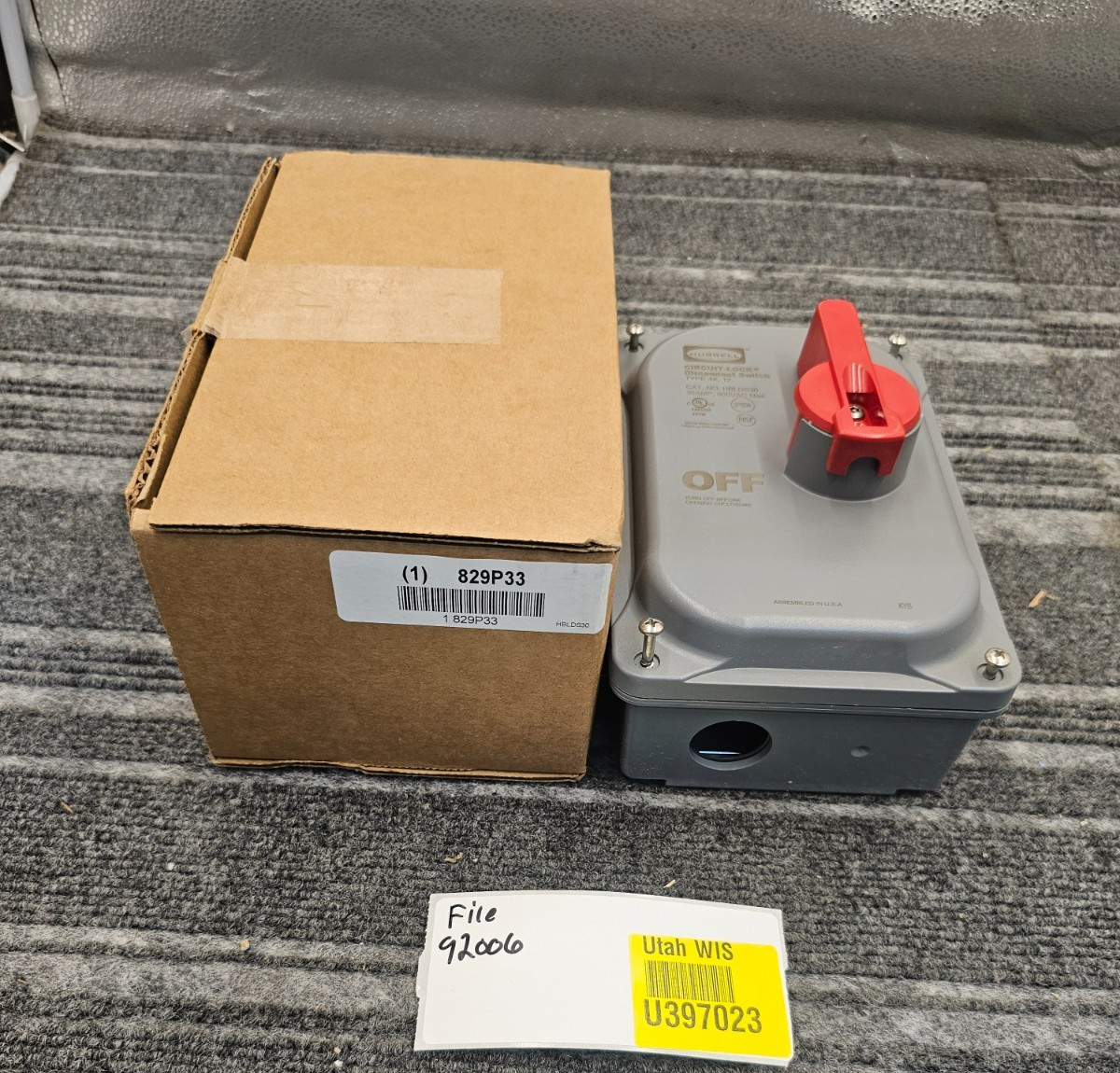 HUBBELL HBLDS30 CIRCUIT-LOCK Disconnect Switch Type 4X 30Amp 600VAC Max