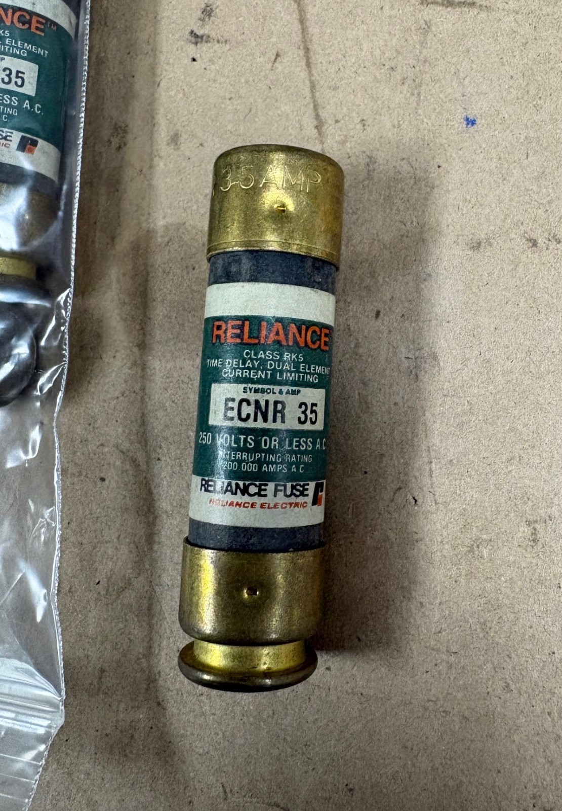 RELIANCE ELECTRIC ECNR35 FUSES TIME DELAY DUAL ELEMENT 35A 250V LOT OF 15