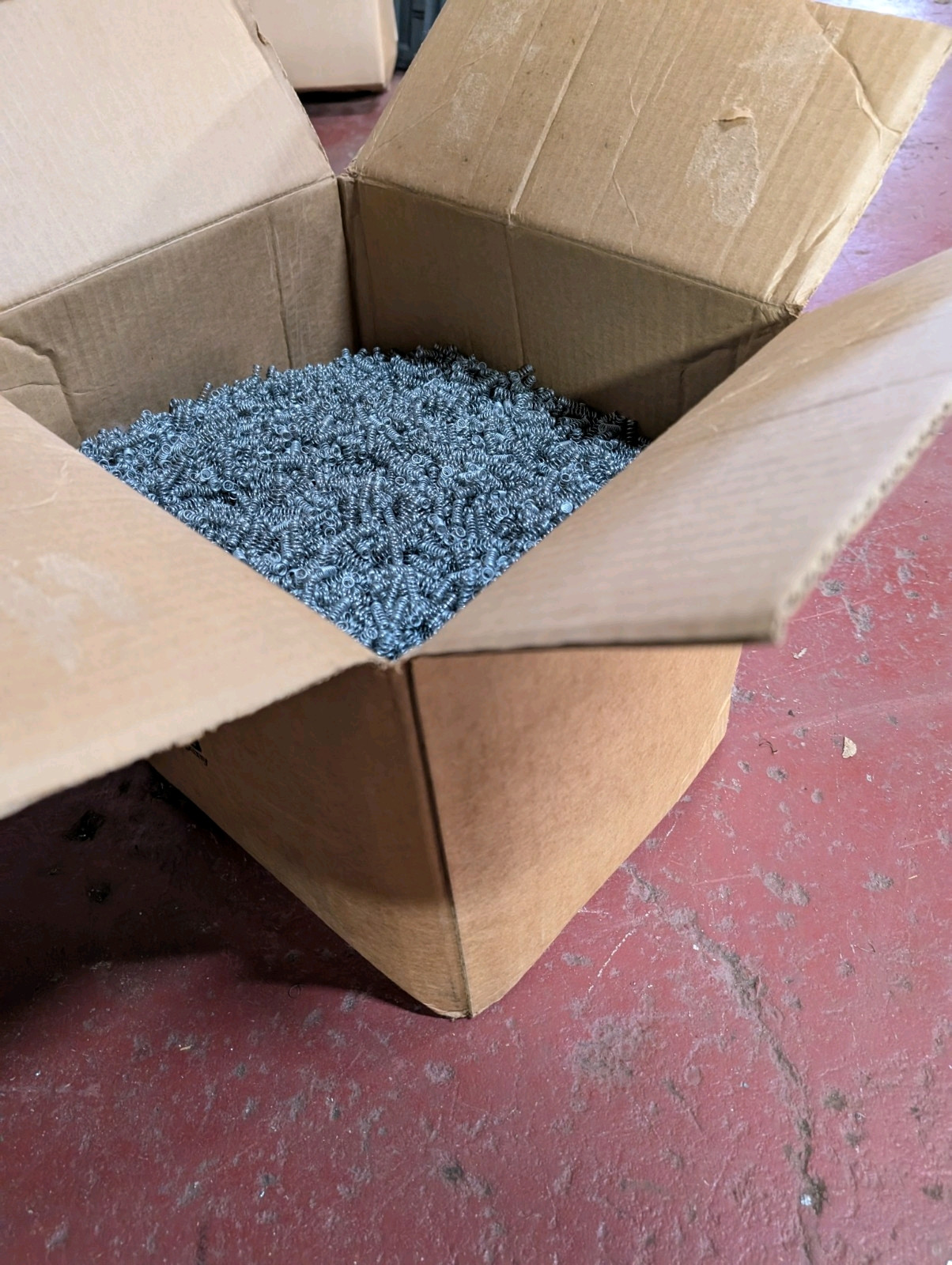 Huge Quantity 1/4″ Dia. Compression Springs X 3/4″LG. Appx. 39,000 Pcs. NOS