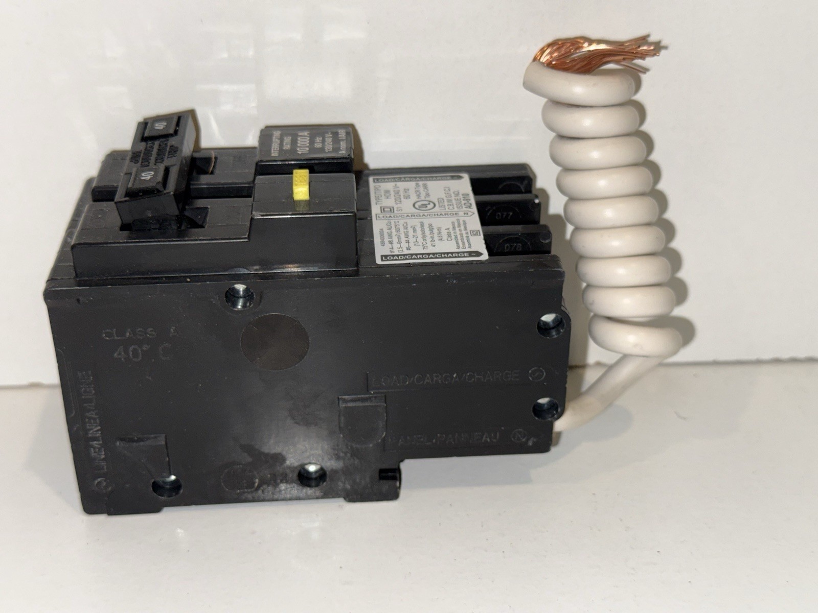 Square D HOM240GFI 40A Plug in Circuit Breaker *NOB*