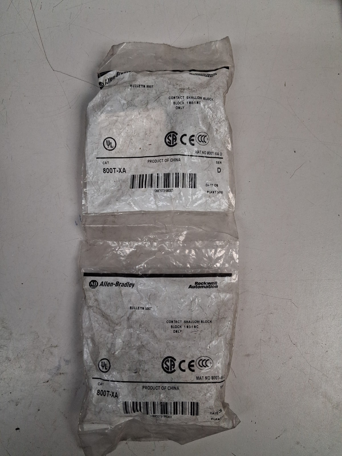 Allen Bradley 800T-XA Block 800TXA Ser D(LOT OF 2)
