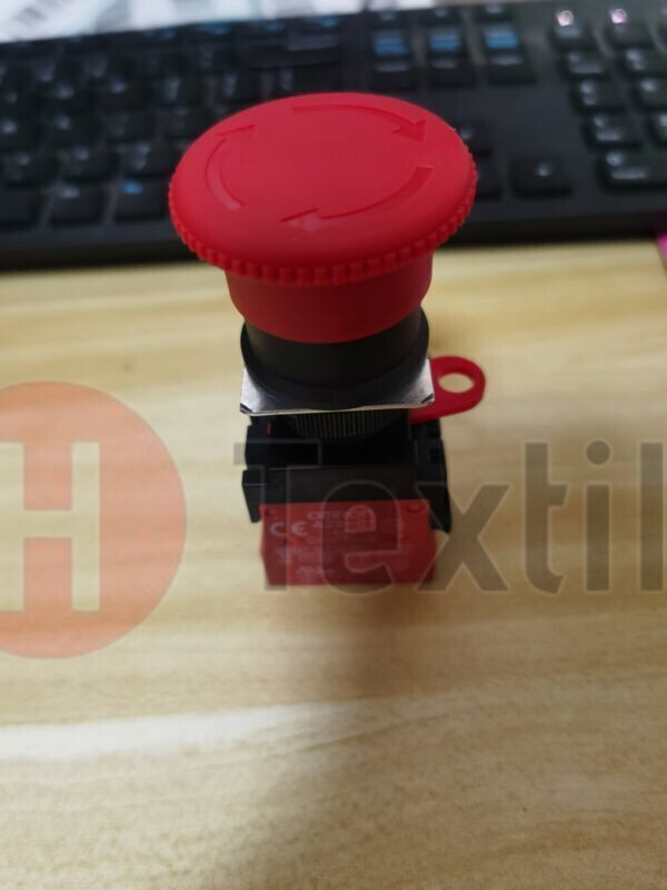 1X A22E-M-02 A22EM02 Pushbutton Switch Red BUTTON