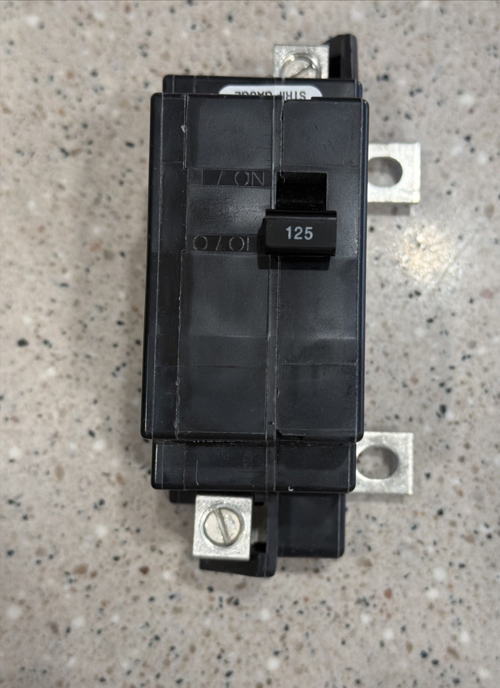 Square D QOM125VH 22kAIC 120/240V 125A 2P Circuit Breaker *NEW IN BOX* US SELLER