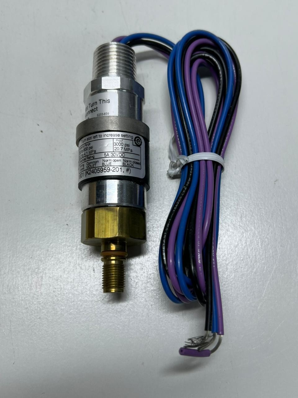 United Electric Controls 10-16043 Pressure Switch Industrial Control NEW