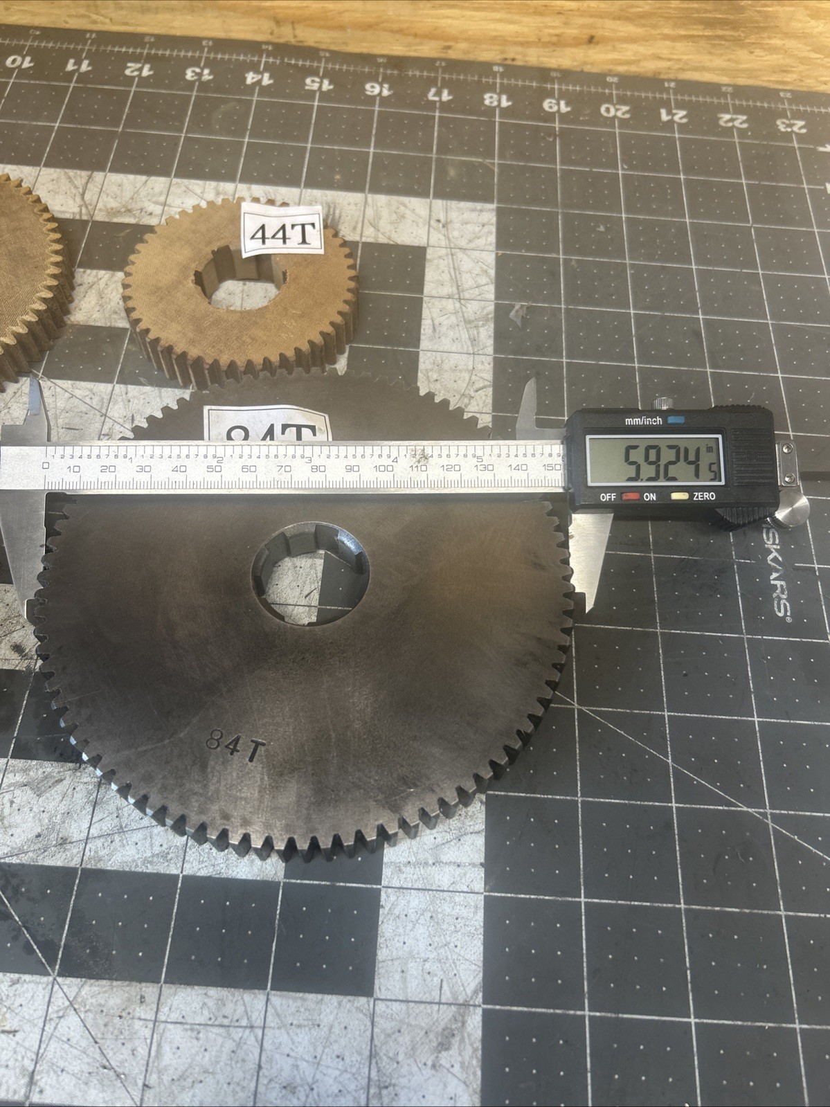 Lot 4 Spur Gears 44T 63T 72T 84T Steel + Synthetic Keyed Bore Change Gears