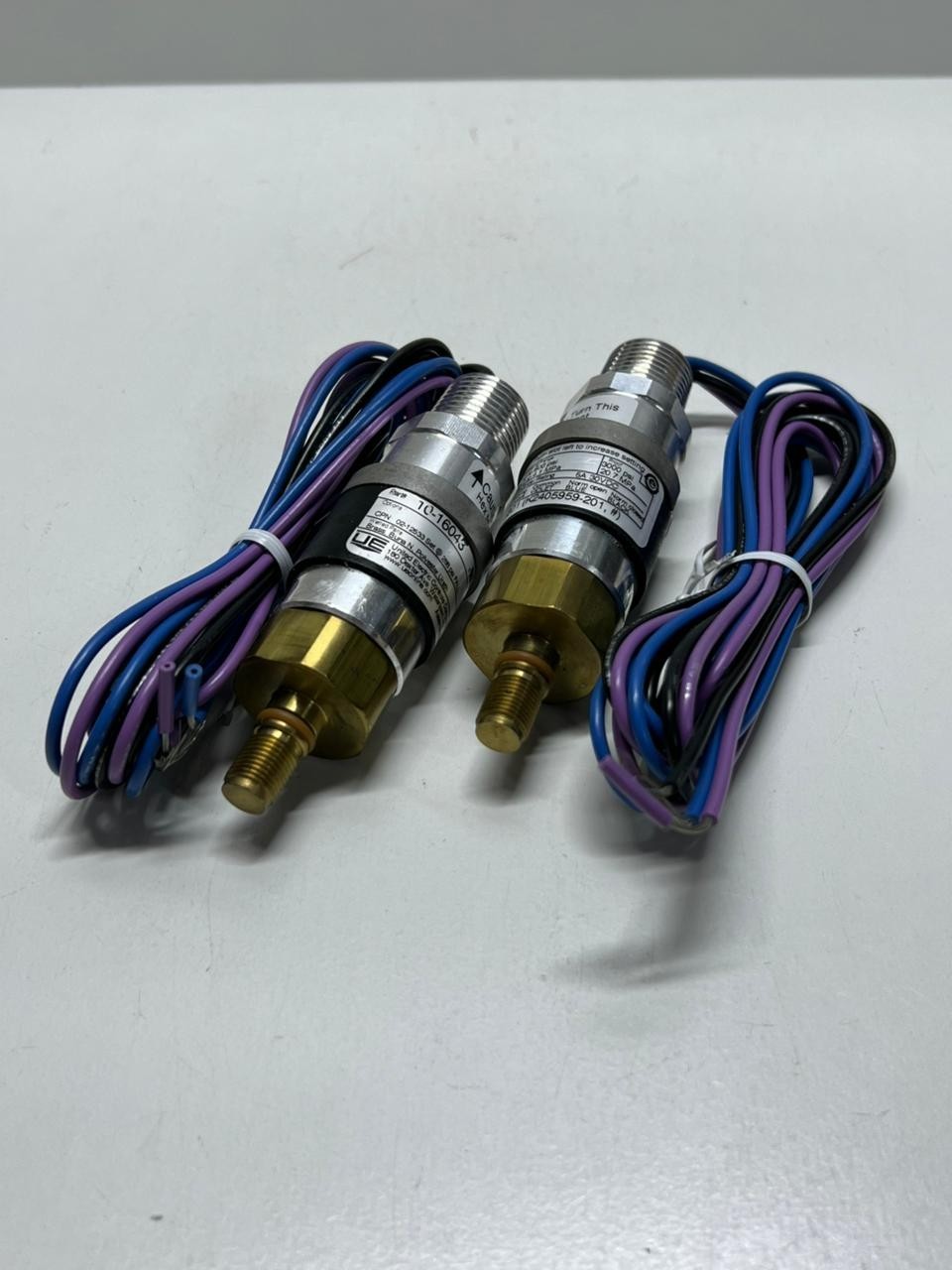 United Electric Controls 10-16043 Pressure Switch Industrial Control NEW