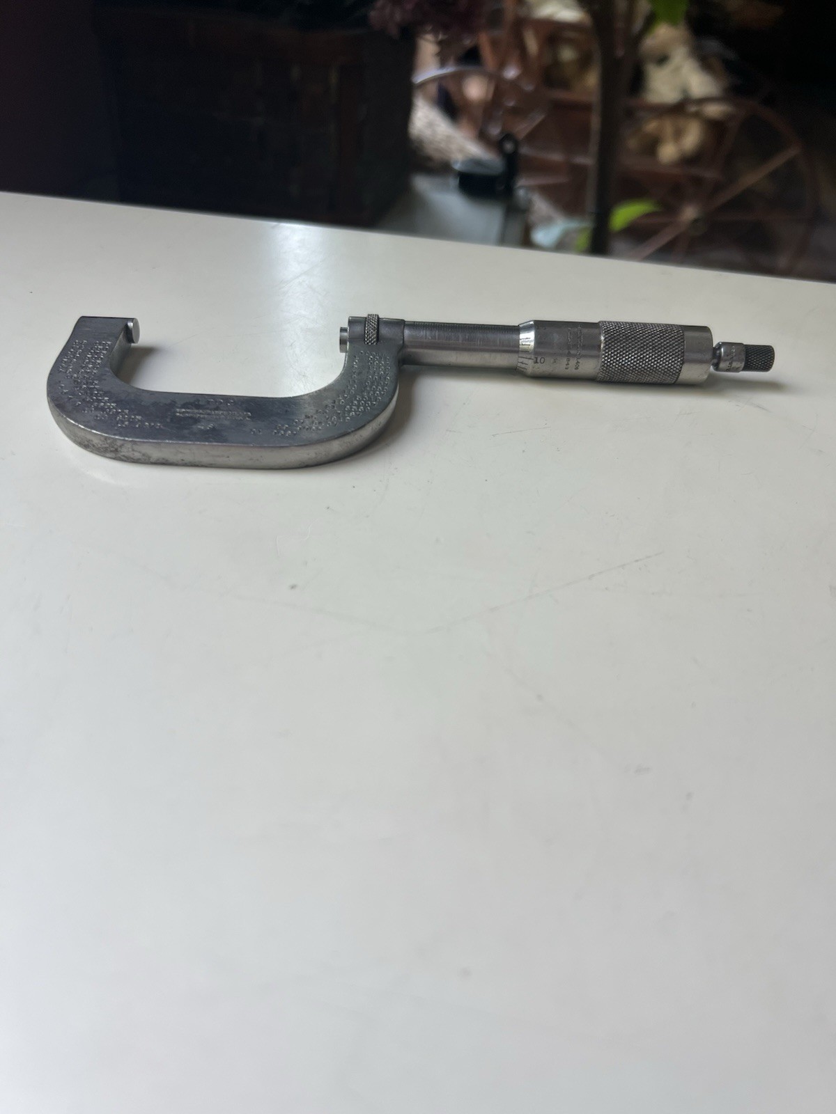 Brown & Sharpe No. 48 1”-2” Micrometer 1T02