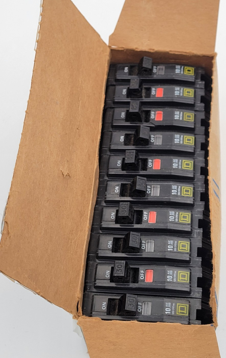 NEW Square D QO130 30 A 1-Pole Plug On Circuit Breaker (Box of 10)