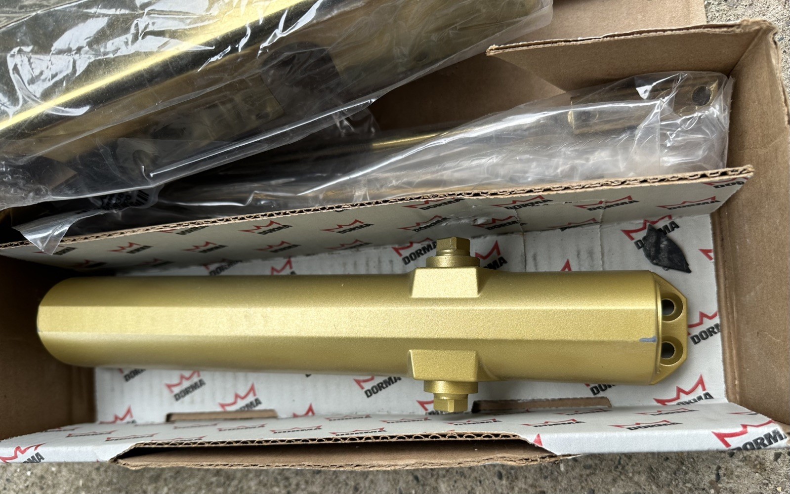 NEW DORMA 8616-ARP-FMC-605 DOOR CLOSER, METAL COVER POLISHED BRASS ADA COMPLIANT