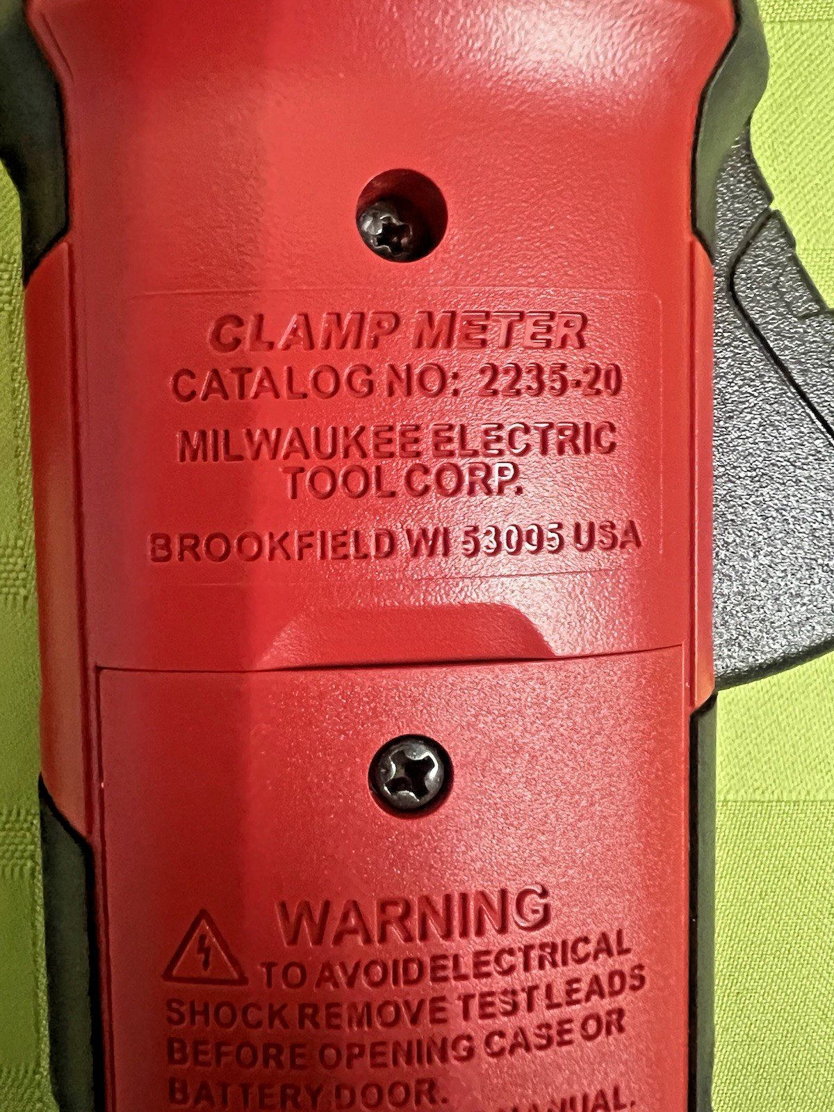 MINT Milwaukee CAT III 600V True RMS 400 Amp Clamp Meter RED Model 2235-20
