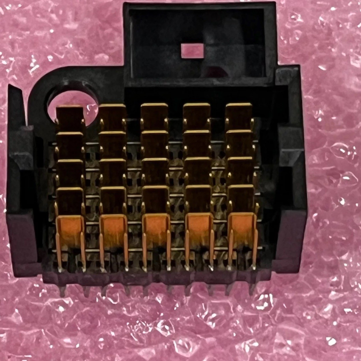 1x TE Conn. 50 POS Male Header Pins and Blades, Dual Beam, Left Side, 5120672-1