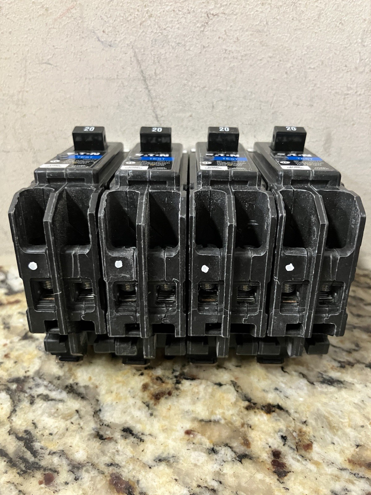 (4) Eaton BRP120DF 20 Amp 1 Pole BR AFCI/GFCI Dual Function Circuit Breaker
