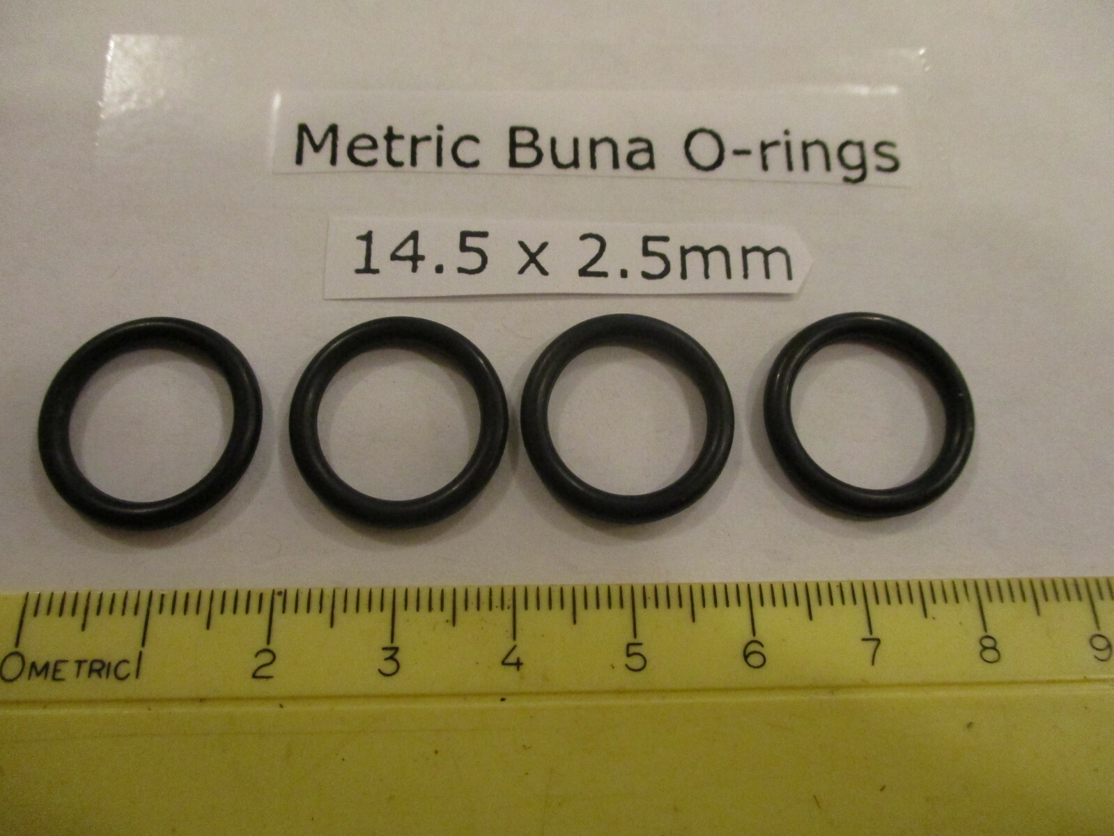 14.5mm ID x 19.5mm OD x 2.5mm thick O-ring. Buna-70. Quan 4.