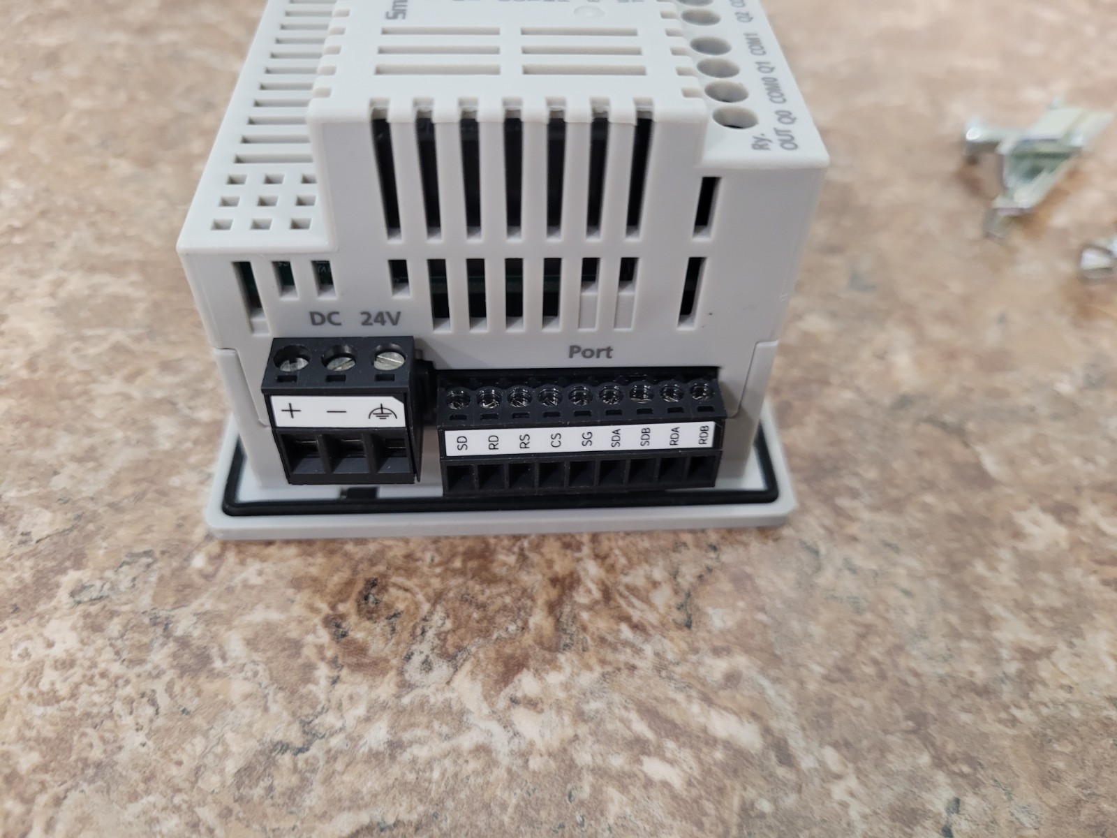 IDEC FT1A-M12RA-W HMI+PLC 3.7″ Monochrome 8/4 I/O 10A Relay Light Gray SmartAXIS