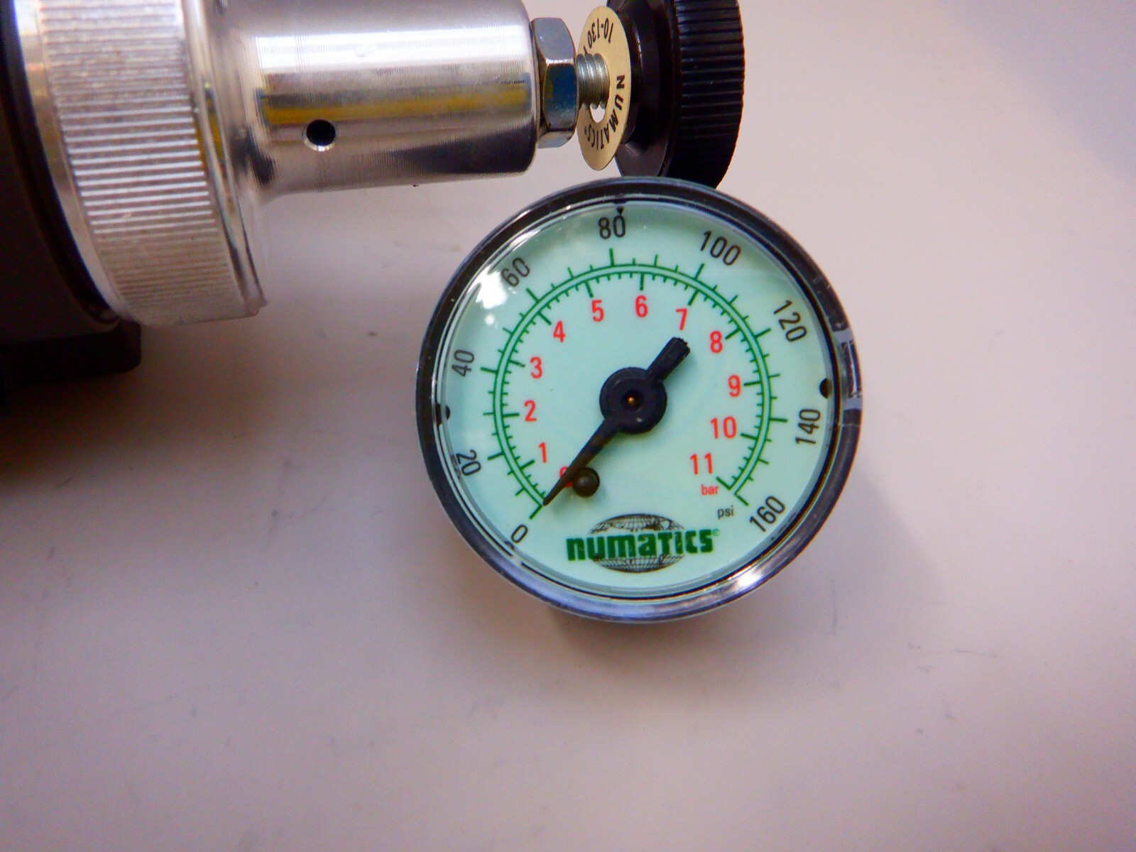 Numatics 152RQ100J000000 Regulator w/ gauge