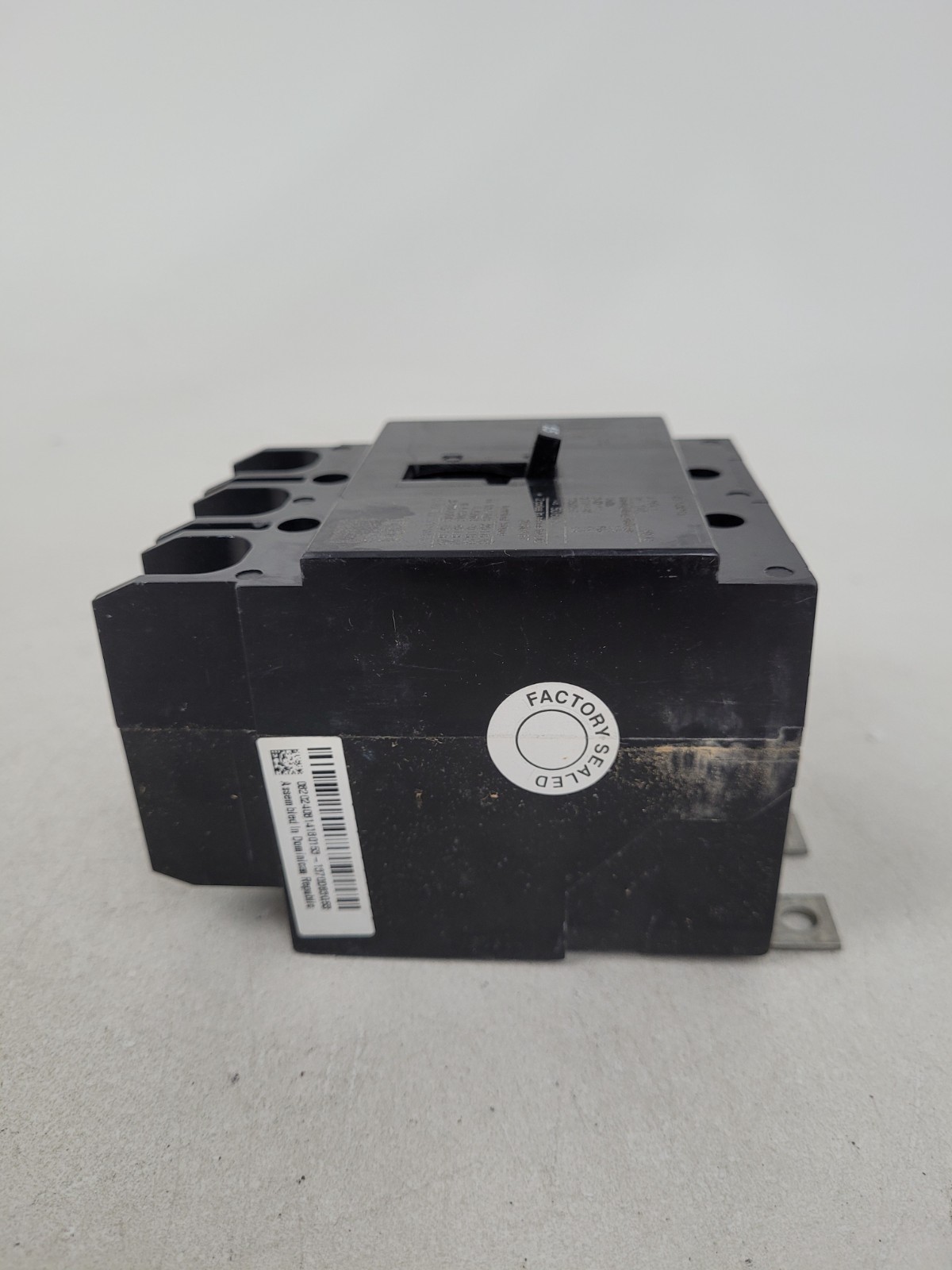 GHB3015 Eaton 15 Amp 480 Volt Circuit Breaker – Next Day Option – New