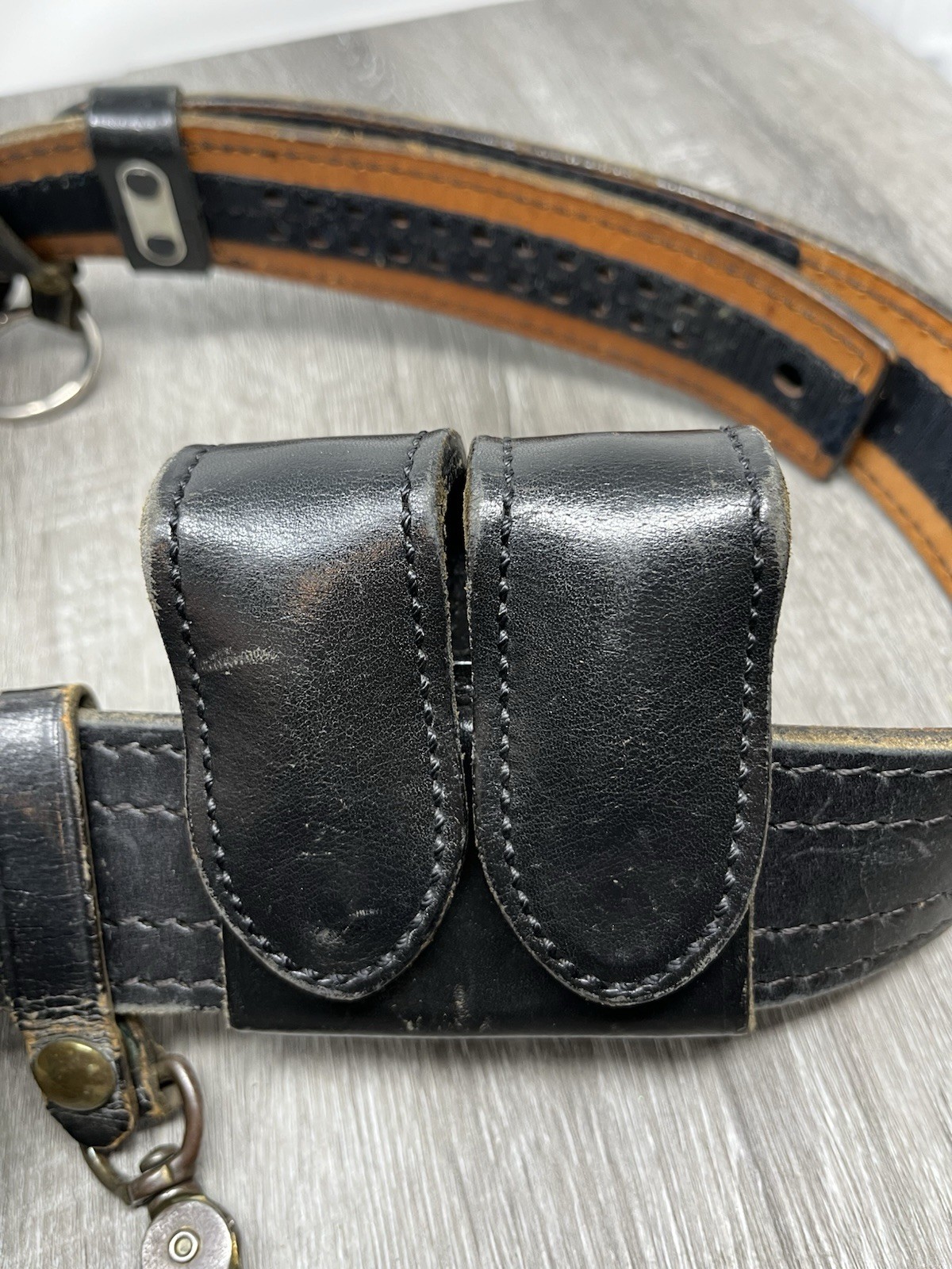 Safariland Black Buckleless Duty Belt Size Bianchi Model 27 Holster Accessories