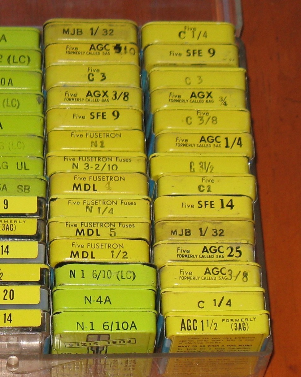 Huge Lot Vintage Automotive Fuses Car Truck Variety 280+ Fuses in Case