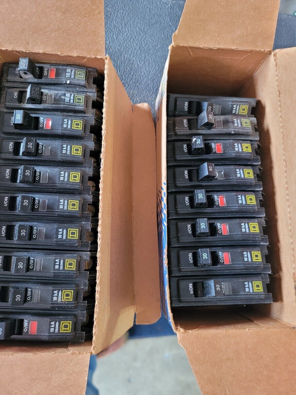 Square D QO130 30 Amp 1 Pole 120/240V Circuit Breaker Type QO Yellow «D»