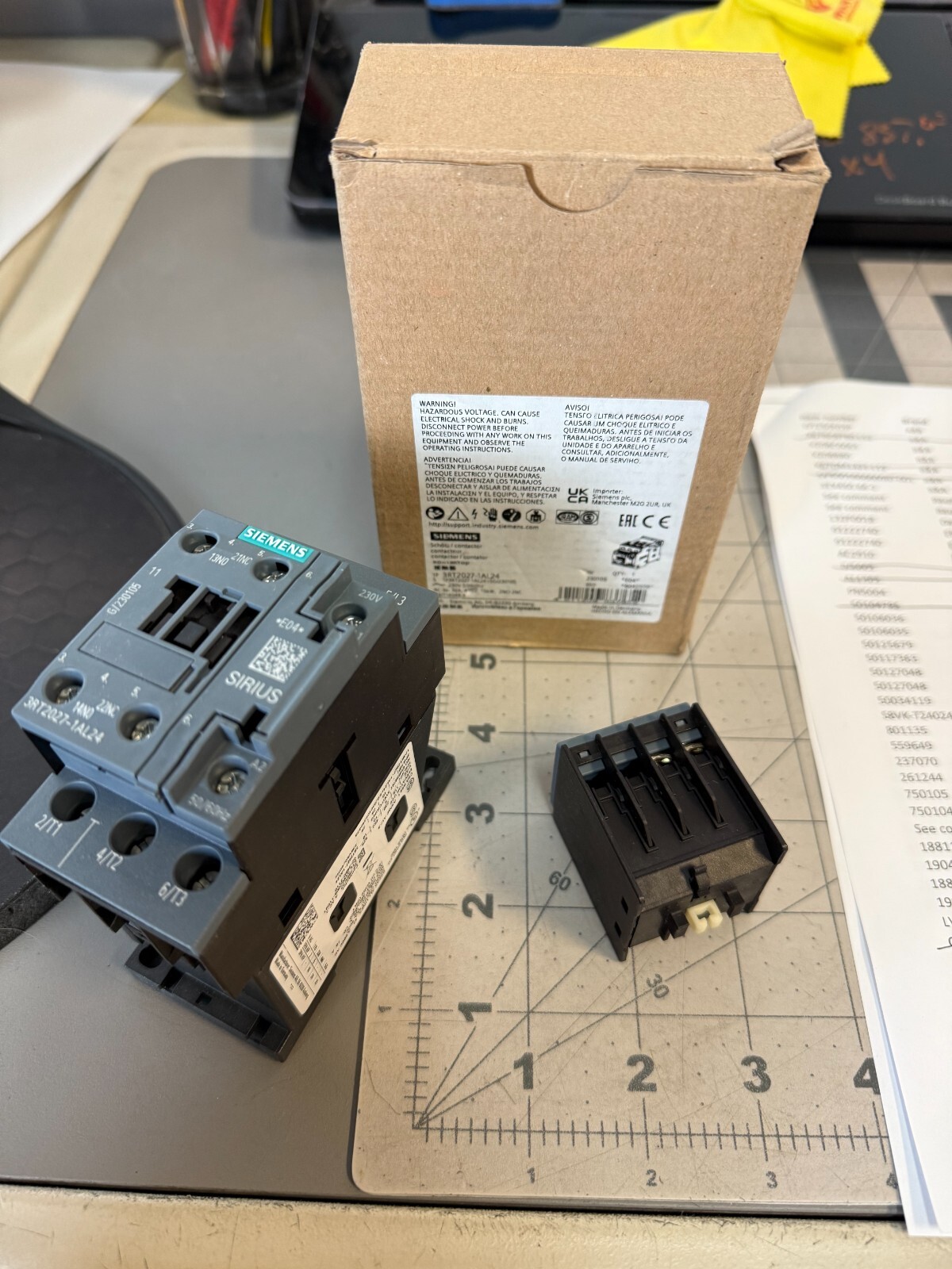 SIEMENS SIRIUS 3RT2027-1AL24 3RT2 027-1AL24 Leistungsschütz E03 -new-