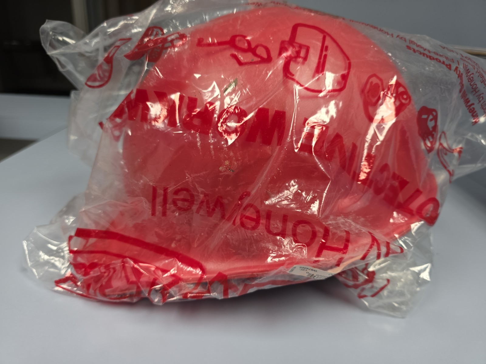 Fibre-Metal By Honeywell P2arw15a000 Hard Hat Roughneck P2a, Fiberglass, 6 3/4-8