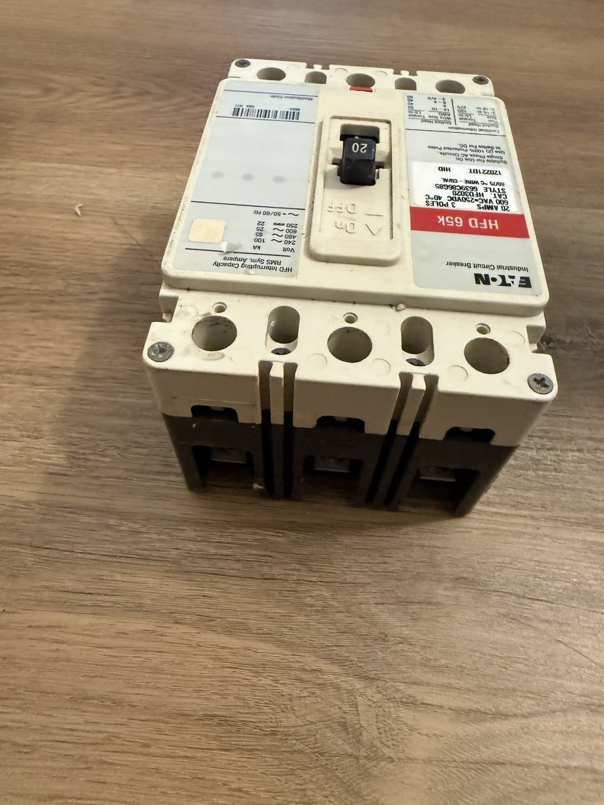 Eaton HFD3020 20Amp Circuit Breaker, 3-Pole, 600V AC